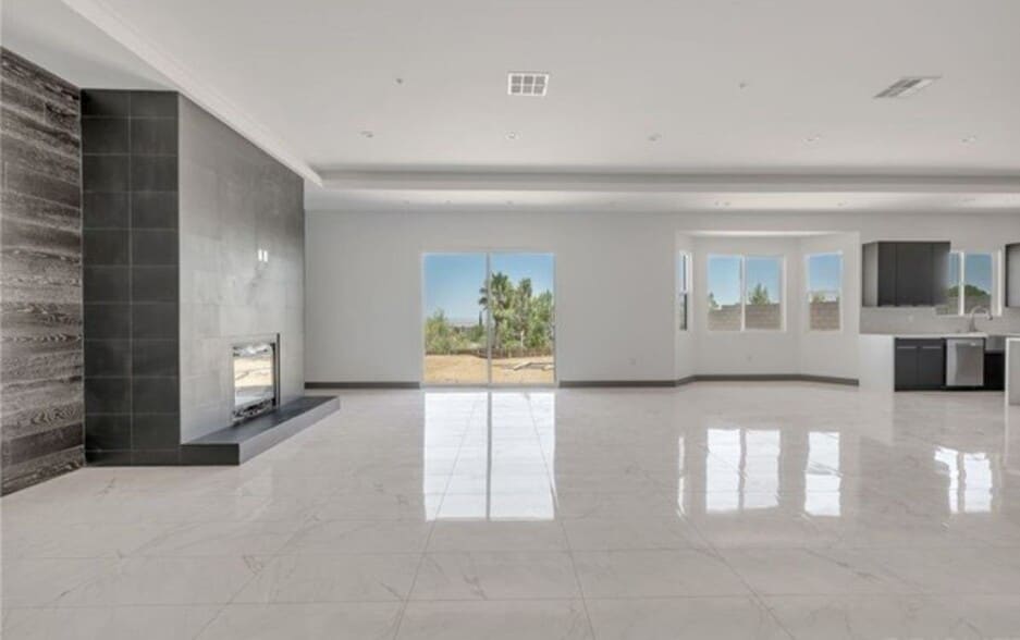 Building Photo - 41446 Manzanita Dr