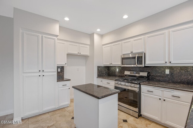 Building Photo - 1759 Watercrest Way