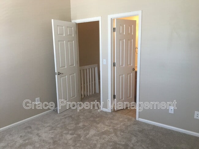 Building Photo - 3006 W 107th Pl