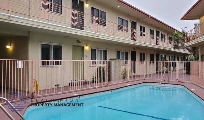 Building Photo - 8910 Sepulveda Eastway