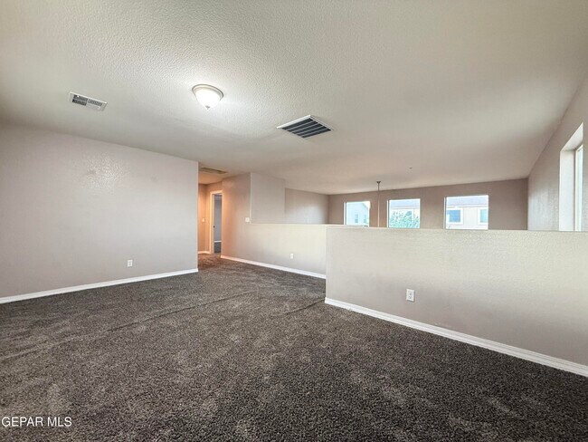 Building Photo - 1028 Flyer Pl