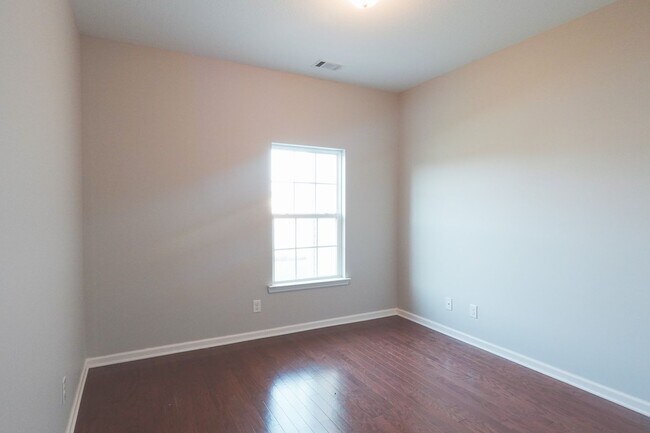 Building Photo - Available Soon!