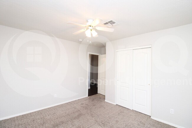 Building Photo - 865 N Jackson St