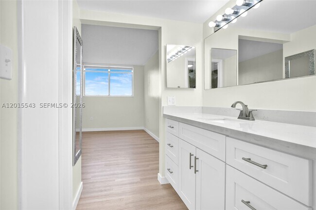 Building Photo - 11715 SW 18th St