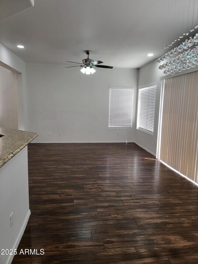 Building Photo - 4909 W Behrend Dr