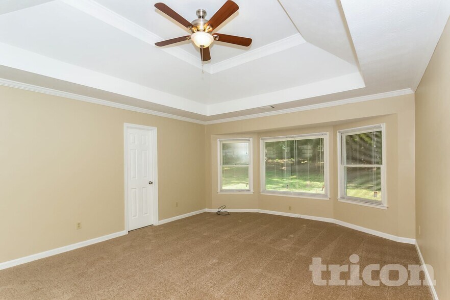 Building Photo - 350 Bridgewood Dr SE