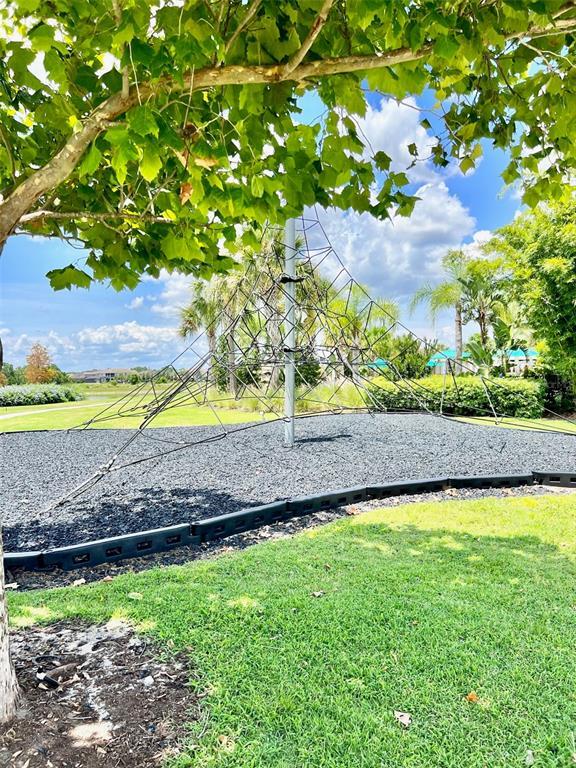 Building Photo - 9330 McLaren Alley