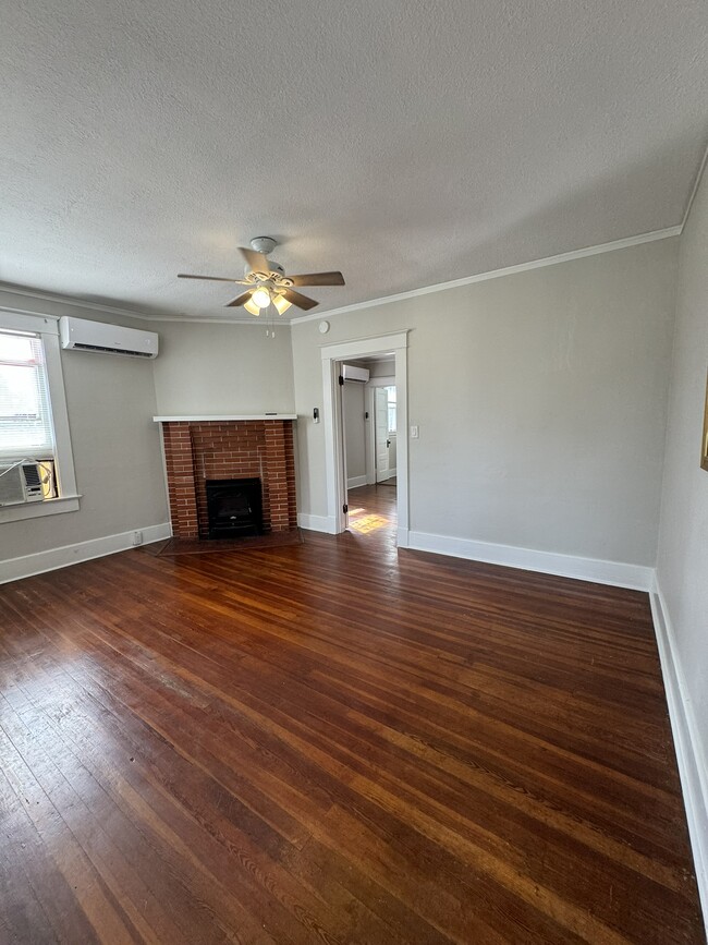 bedroom - 816 2nd St N