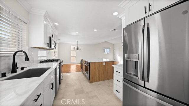 Building Photo - 521 Avenue C