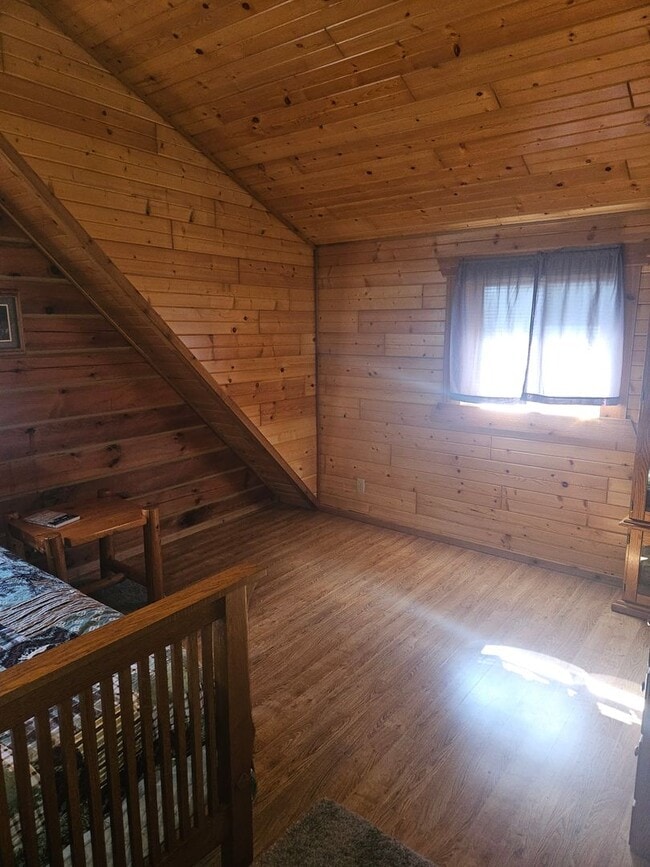 Building Photo - 2 Bed / 2 Bath Fully Furnished Cabin House in Warrens, WI!