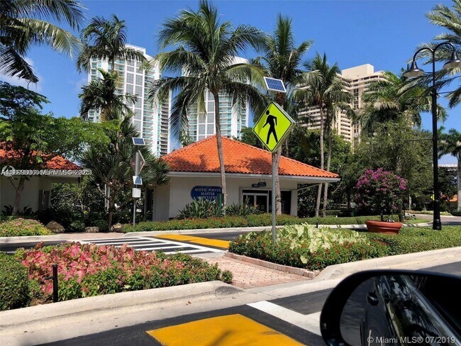 Building Photo - 3530 Mystic Pointe Dr