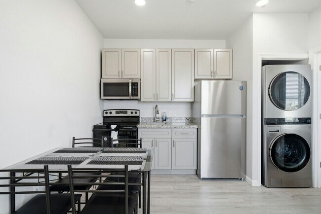 Building Photo - 801 Avenue K Ave