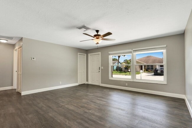 Building Photo - 105 Wingate Dr