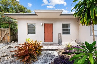 Building Photo - 1130 NE 3rd Ave