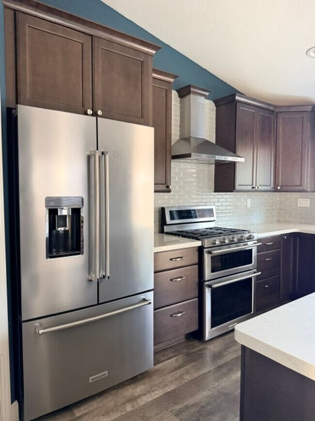 Building Photo - Beautifully Remodeled 4 Bedroom, 2 Bath Home in Desirable Elk Grove Neighborhood