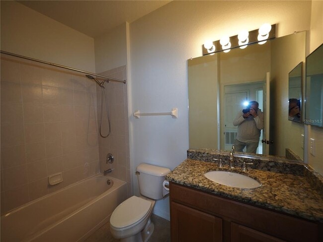 Building Photo - 3617 Parkridge Cir