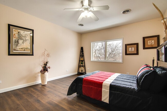 Building Photo - 30W777 Shoe Factory Rd