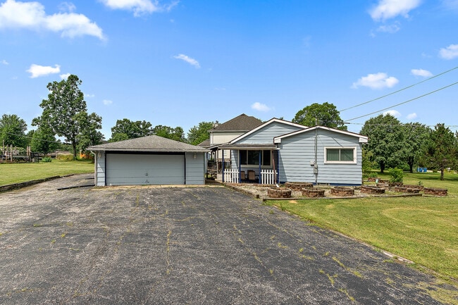 Building Photo - 11401 McCarthy Rd