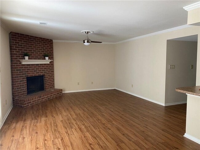 Building Photo - 2185 Palmyra Dr