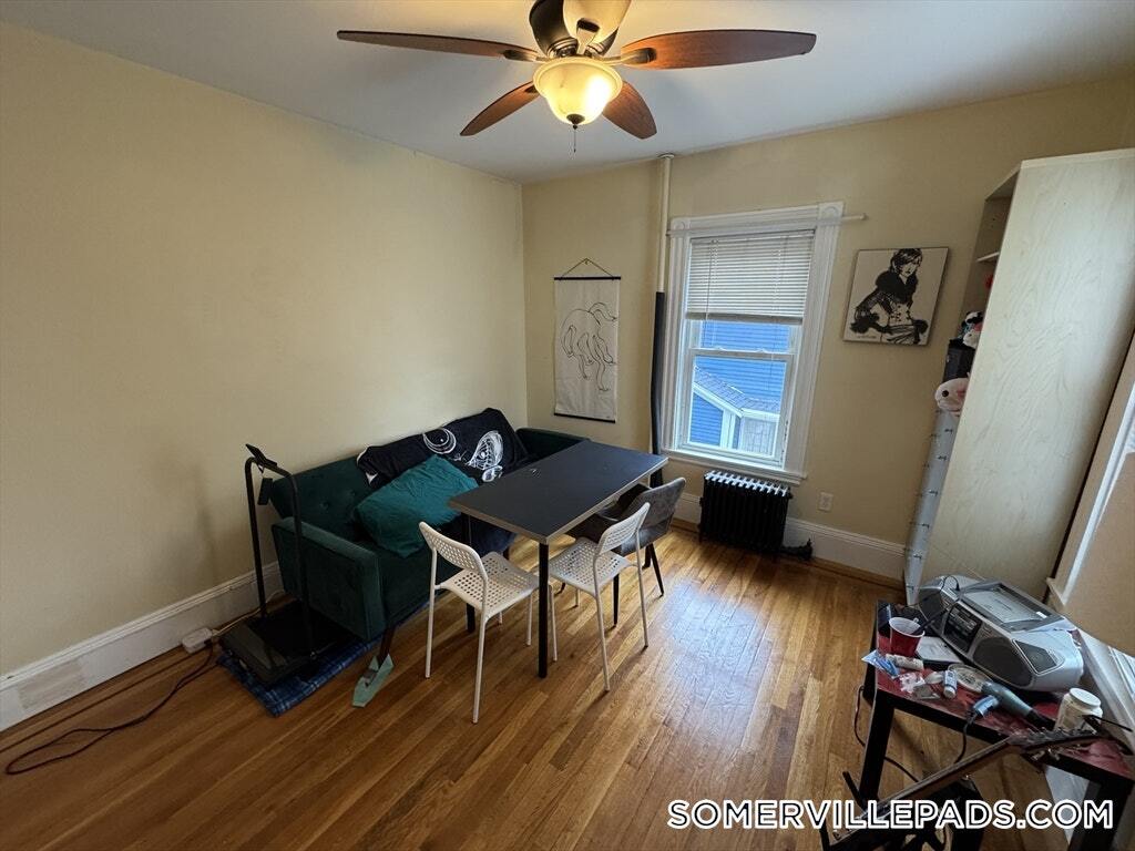 Building Photo - 44 Gorham St