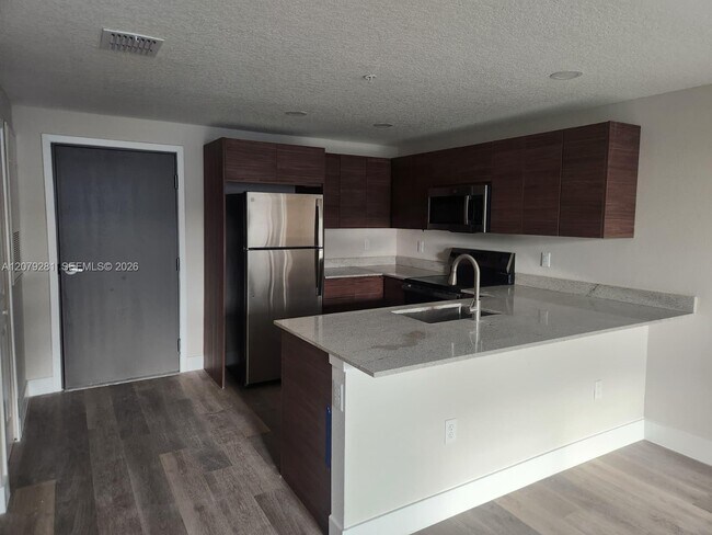 Building Photo - 4424 S Texas Ave