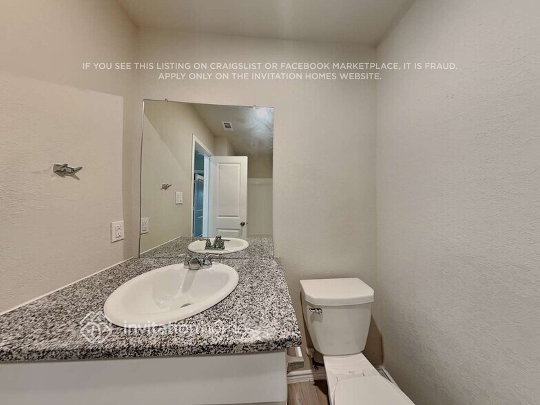 Building Photo - 4230 Southton Lk