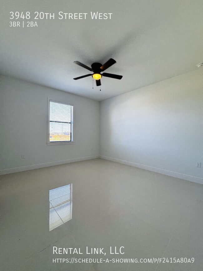 Building Photo - 3948 20th St W