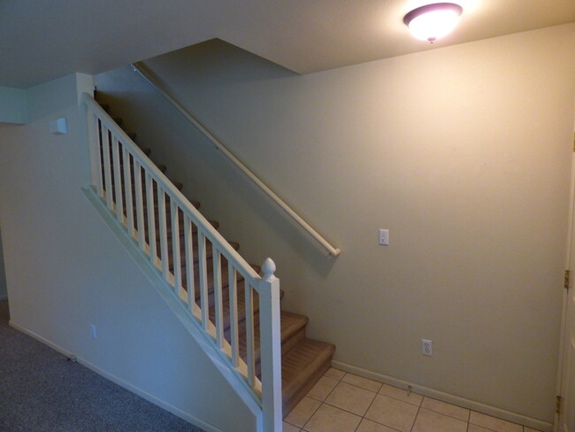 Building Photo - Charming 2 Bed/2.5 Bath Townhome in SW For...