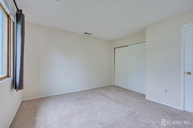 Building Photo - 2310 Aspen Dr