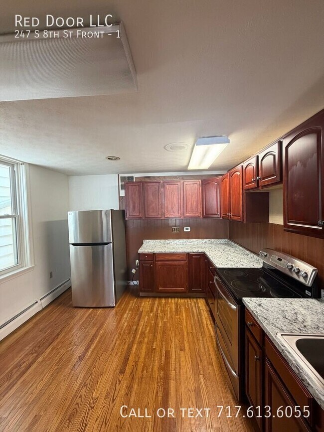 Building Photo - 247 S 8th St