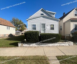 Building Photo - 4855 White Oak Ave