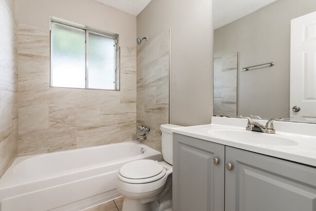 Building Photo - 10111 King Ranch Ln