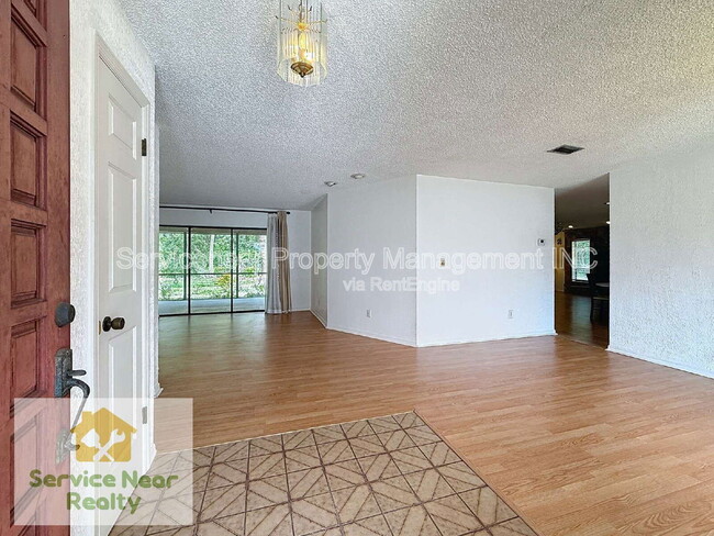 Building Photo - 3402 Country Woods Ct