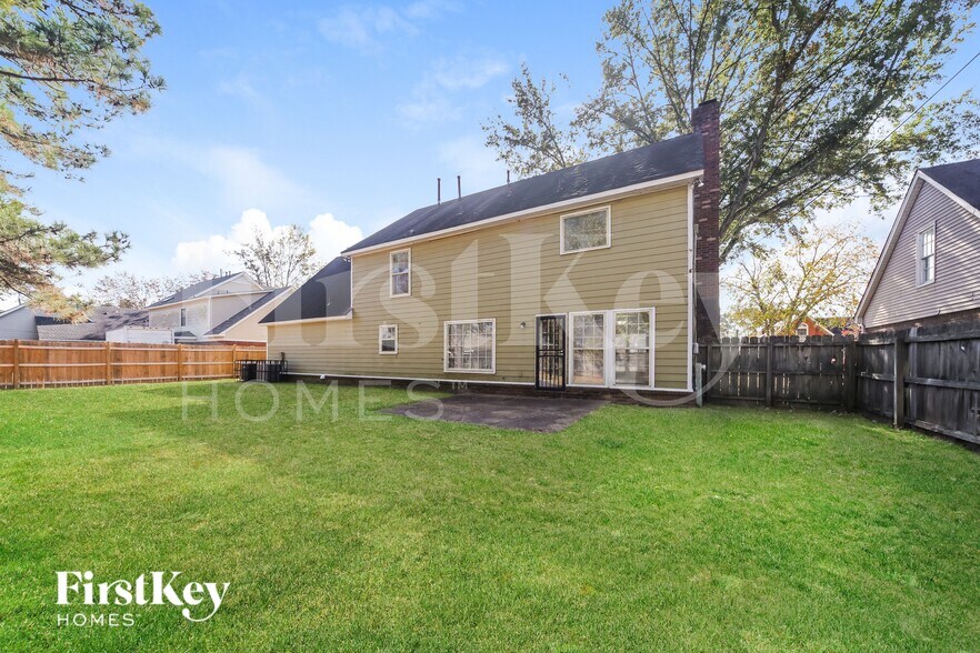 Building Photo - 8158 Creekside Cir S