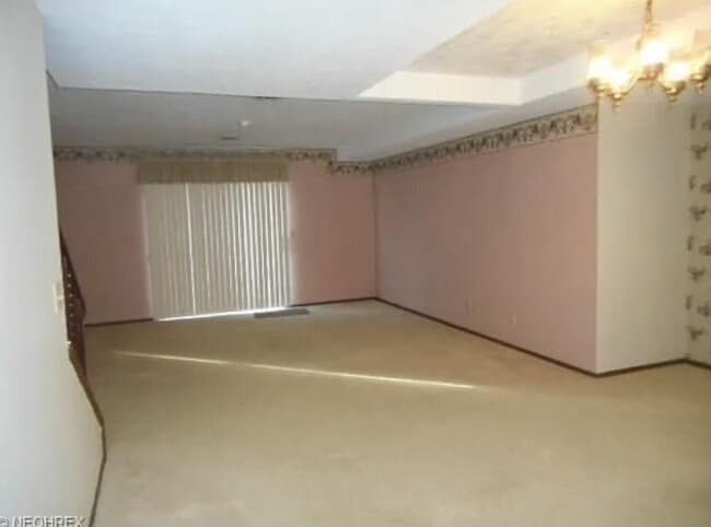 Building Photo - 227 Goodrich St