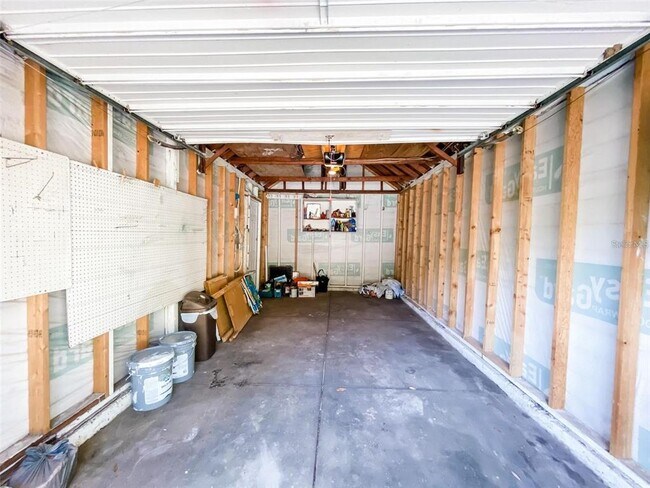 Building Photo - 800 W Frances Ave