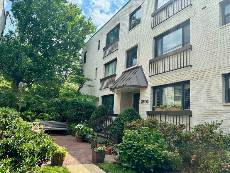 Building facade - 2602 Tunlaw Rd NW