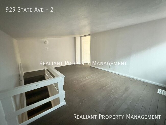 Building Photo - 929 State Ave