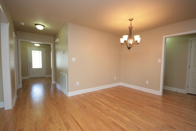 Building Photo - 239 Healey Dr