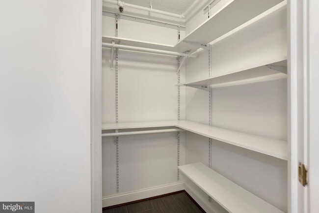 Building Photo - 3310 N Leisure World Blvd