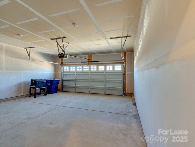 Building Photo - 3721 Stanley Crk Dr