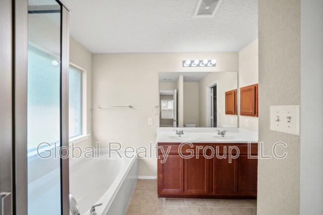 Building Photo - 3113 Muntjac