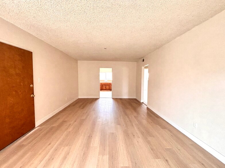 Primary Photo - 524 N 21st St