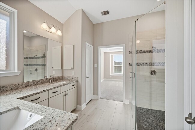 Building Photo - 14915 Violet Willow Ct