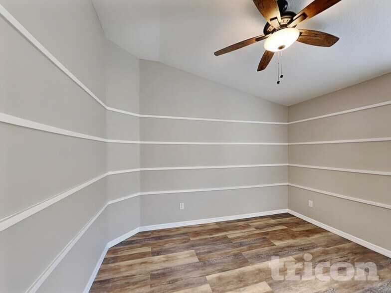 Building Photo - 13928 Reindeer Cir