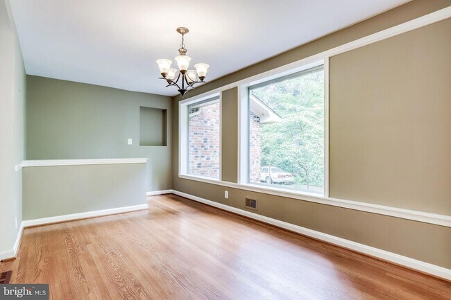 Building Photo - 5225 Old Dominion Dr