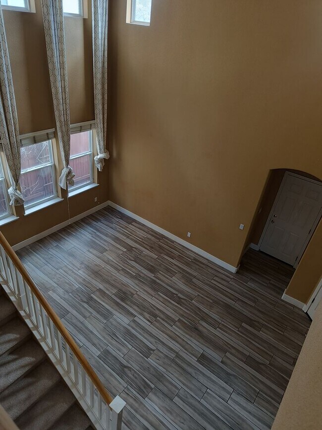 Building Photo - 4 Bedroom 3 Bathroom In Rocklin!