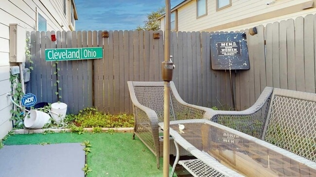 Building Photo - 8030 Singing Sonnet Ln