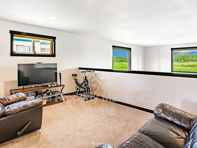 Building Photo - 4352 Castlerock Dr