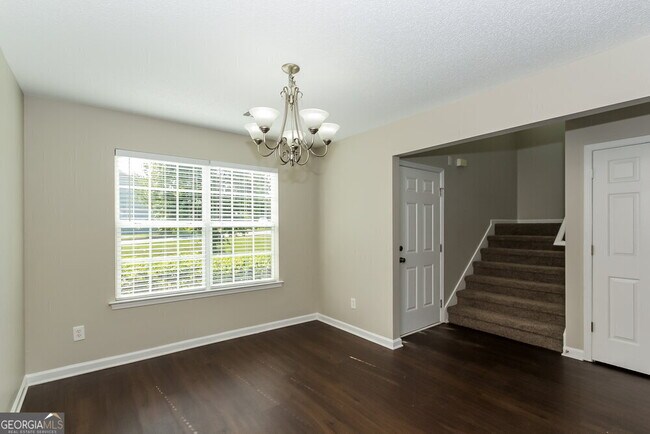 Building Photo - 601 Baroque Terrace